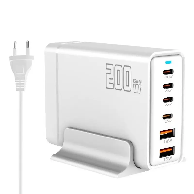 Lader 240 volt med 6 usb lade stik ( 4 usb C samt 2 usb A udtag ) der tilsammen understøtter opladning op til 200 watt